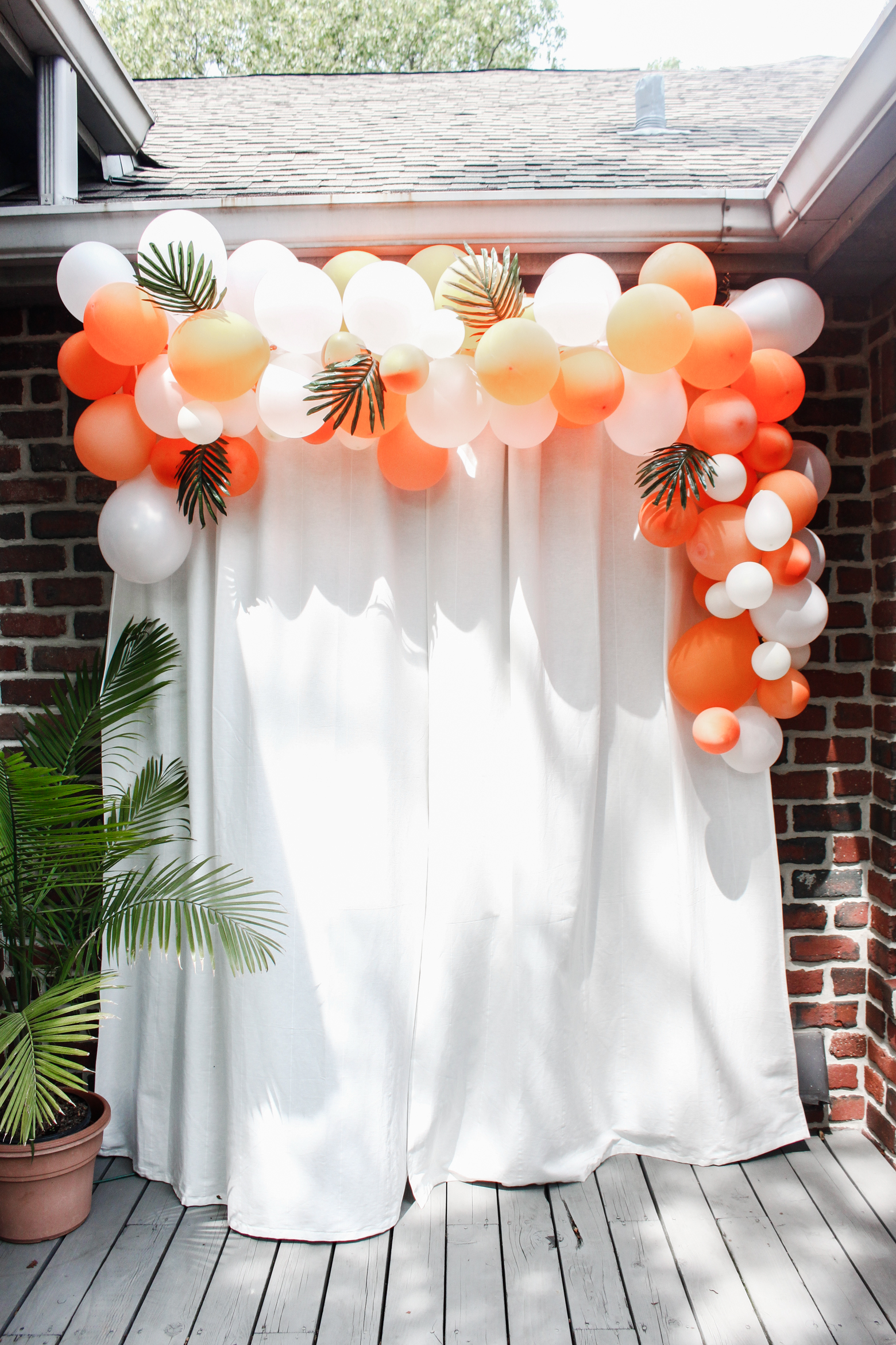 how to make an easy balloon arch – Meg McMillin